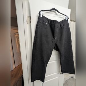 Black light Black Denim Capris